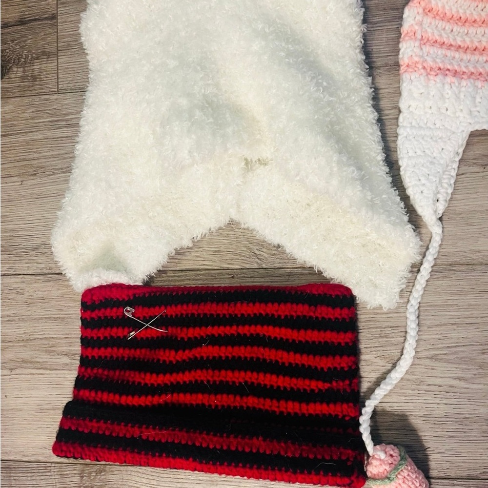 Fun hat collection! - Picture 4 of 4